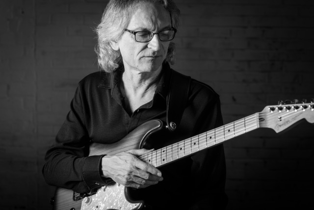 photo of Sonny Landreth by Travis Gauthie
