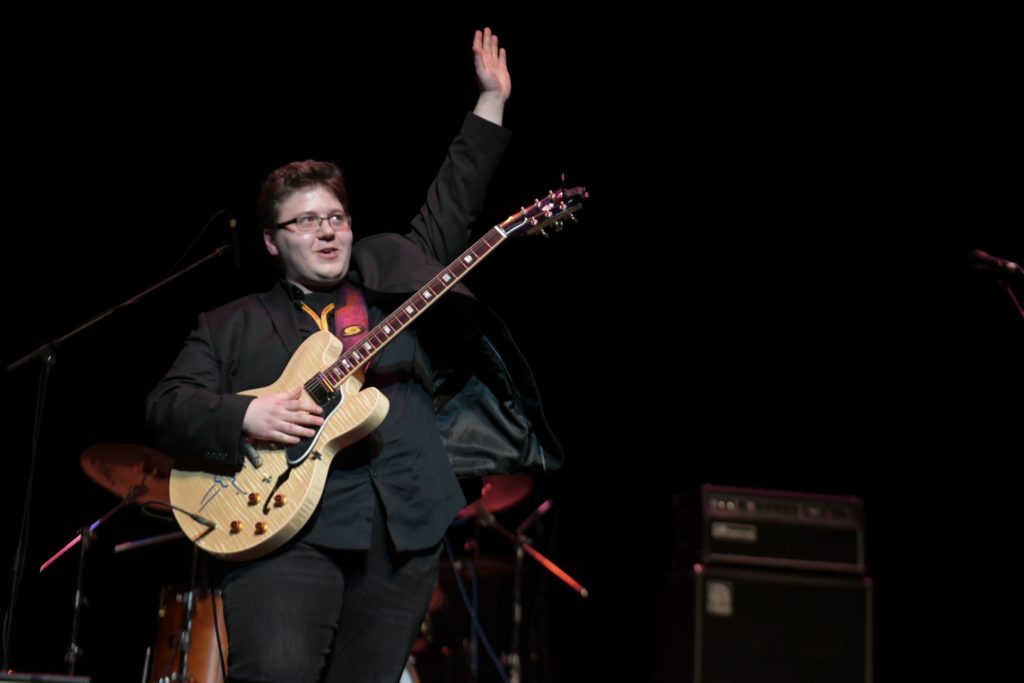 Gabe Stillman winning the award for Gibson Guitar at the IBC Memphis 2019 - photo by Laura Carbon